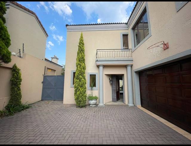 3 BEDROOM PROPERTY TO RENT IN LYNNWOOD GLEN